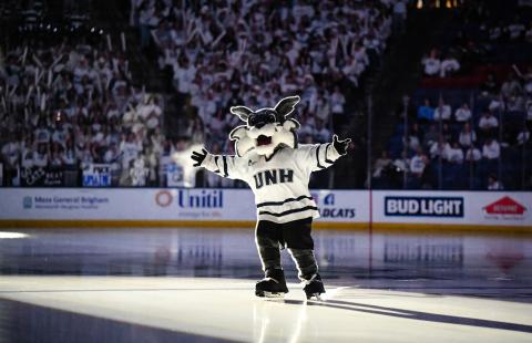 UNH White out the Whitt Hockey Game