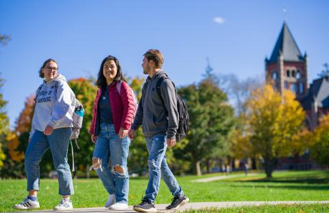 UNH students enjoying fall on campus