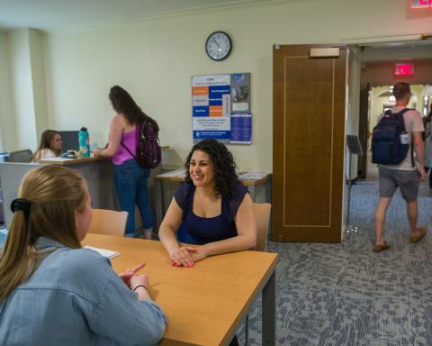 unh students in advising center