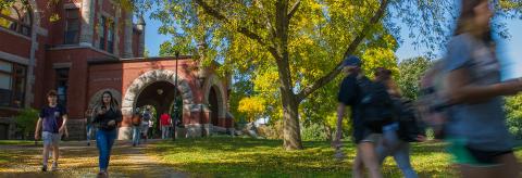 UNH students on campus