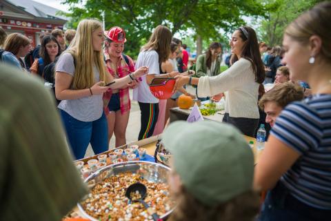 UNH students at UDay