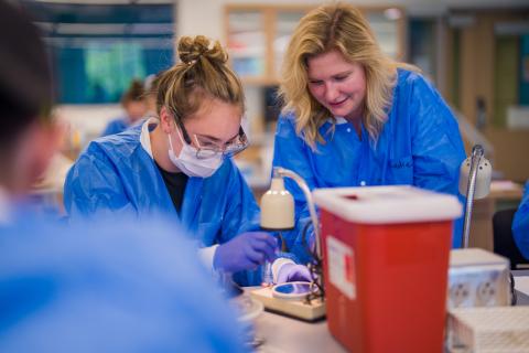 UNH students working in a science lab