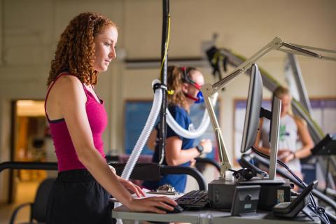 UNH student conducting exercise science research