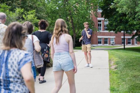 UNH admissions tour 