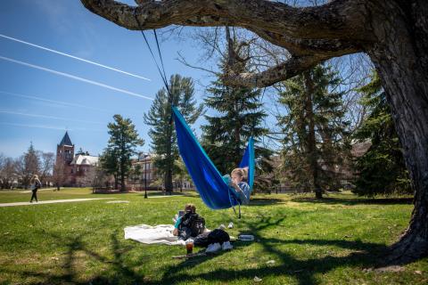 UNH students in hammock 