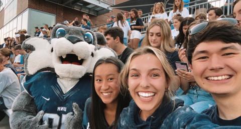 UNH students school spirit