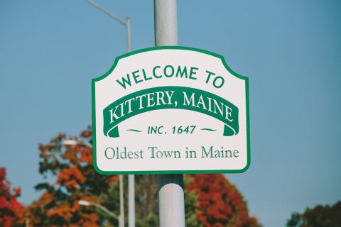 Welcome to Kittery sign
