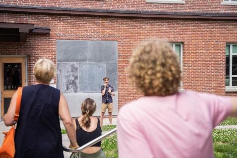 UNH guided campus tour 