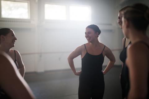 UNH dancers