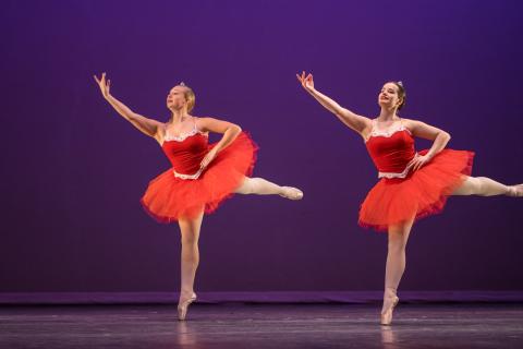 UNH dance performance.