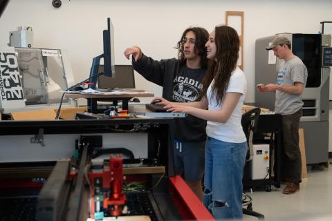 Pedro working with a student in the CEPS Makerspace