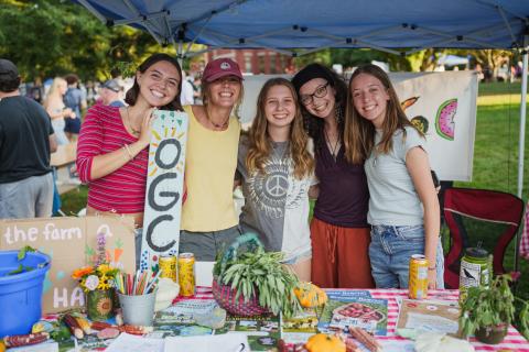 UNH students from Organic Garden Club at University Day student organization picnic 